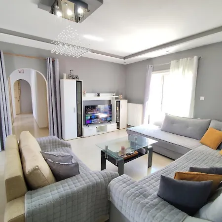 Bright & Spacious With Pelion View - 5' From Center Volos
