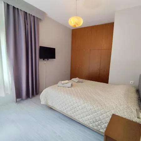 Bright & Spacious With Pelion View - 5' From Center *